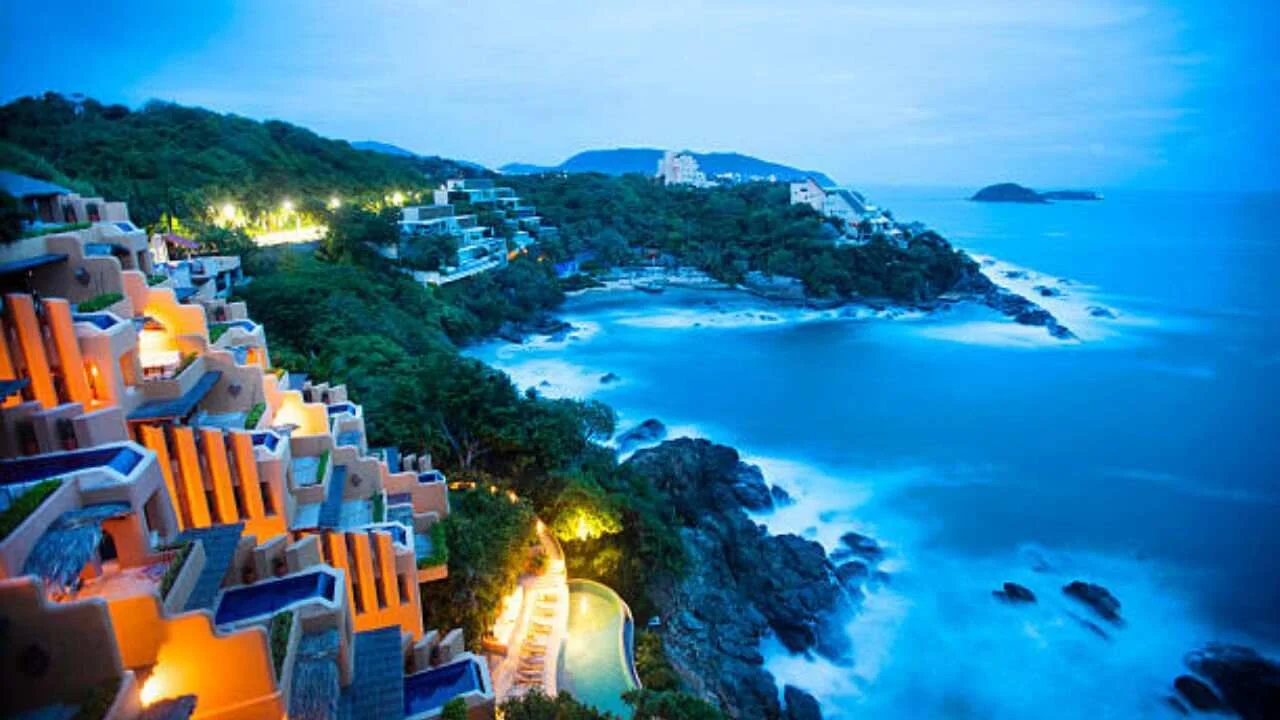 Air Canada Rouge Ixtapa Office in Mexico