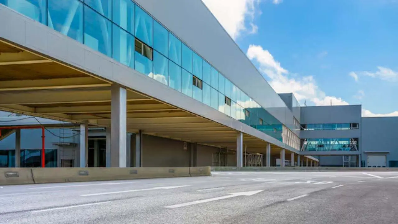 azerbaijan airlines head office