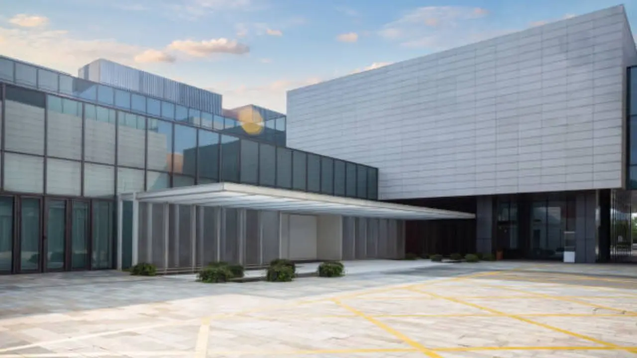 s7 airlines head office