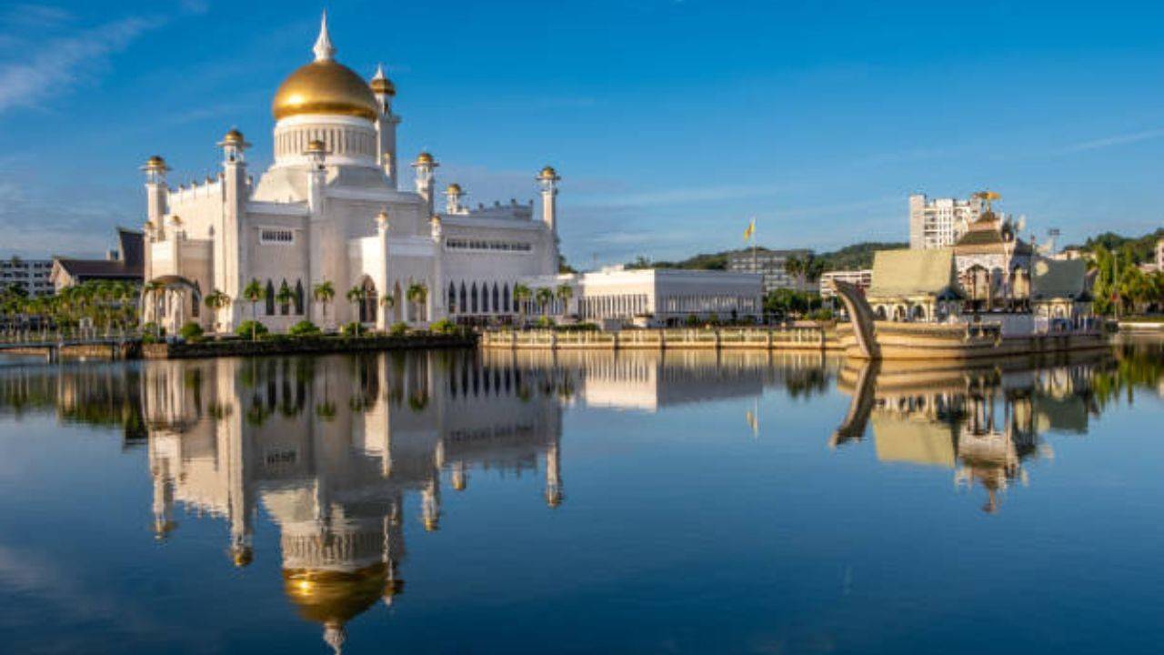 Lucky Air Bandar Seri Begawan Office in Brunei Lucky Air Bandar Seri Begawan Office in Brunei