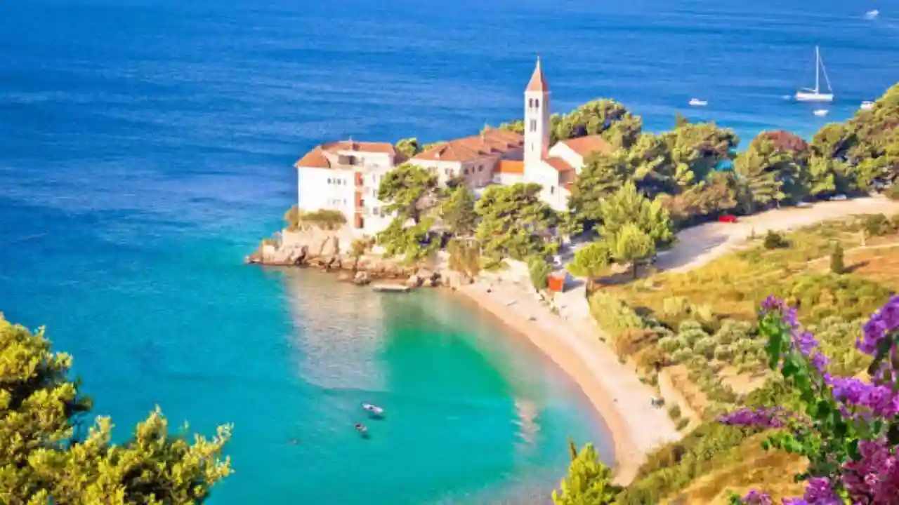 FlexFlight Brac Office in Croatia FlexFlight Brac Office in Croatia