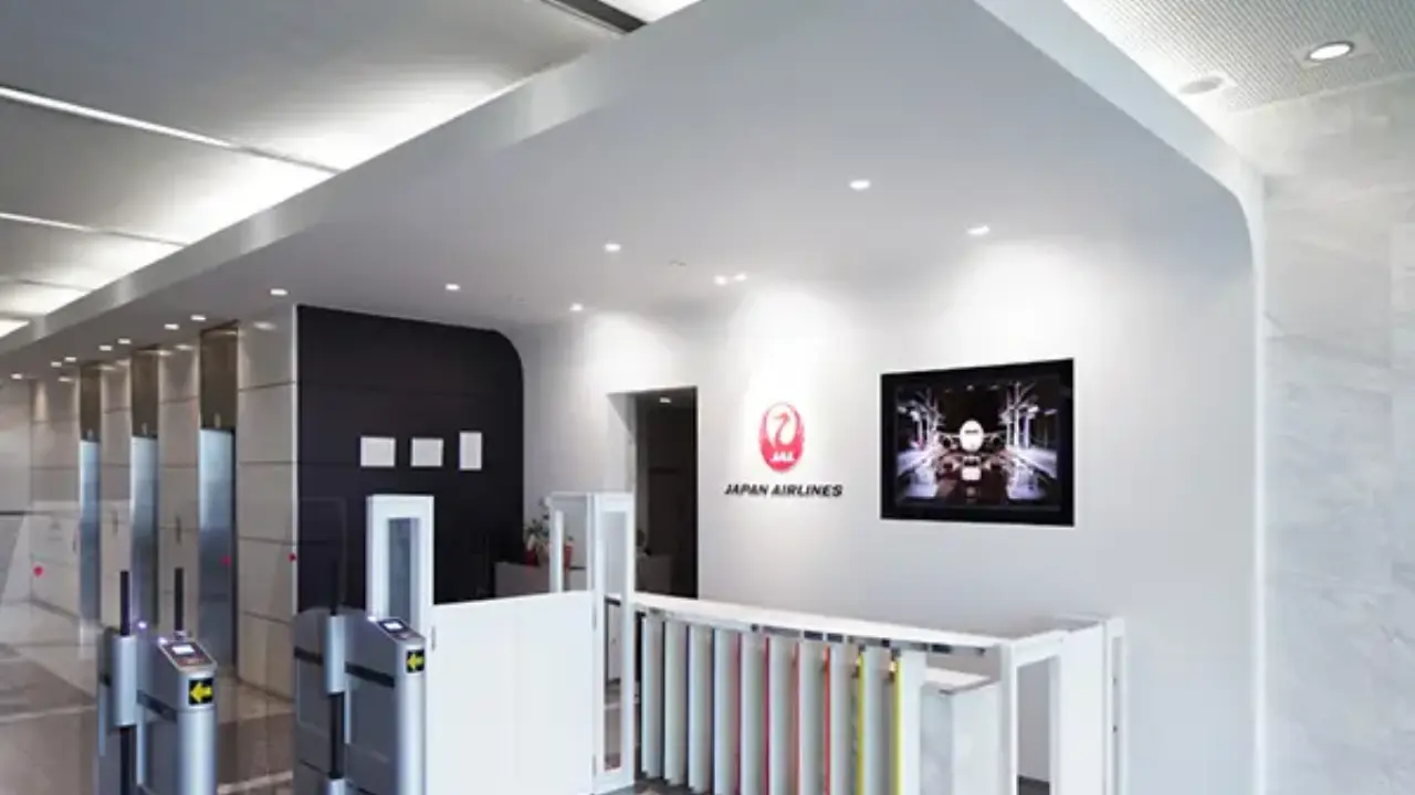japan airlines headquarters