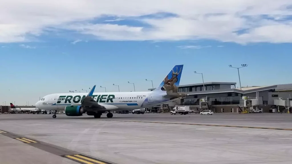 frontier airlines terminal iah airport